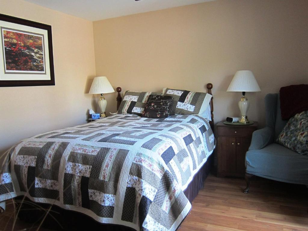 Twin Pines Bed And Breakfast Peterborough Esterno foto