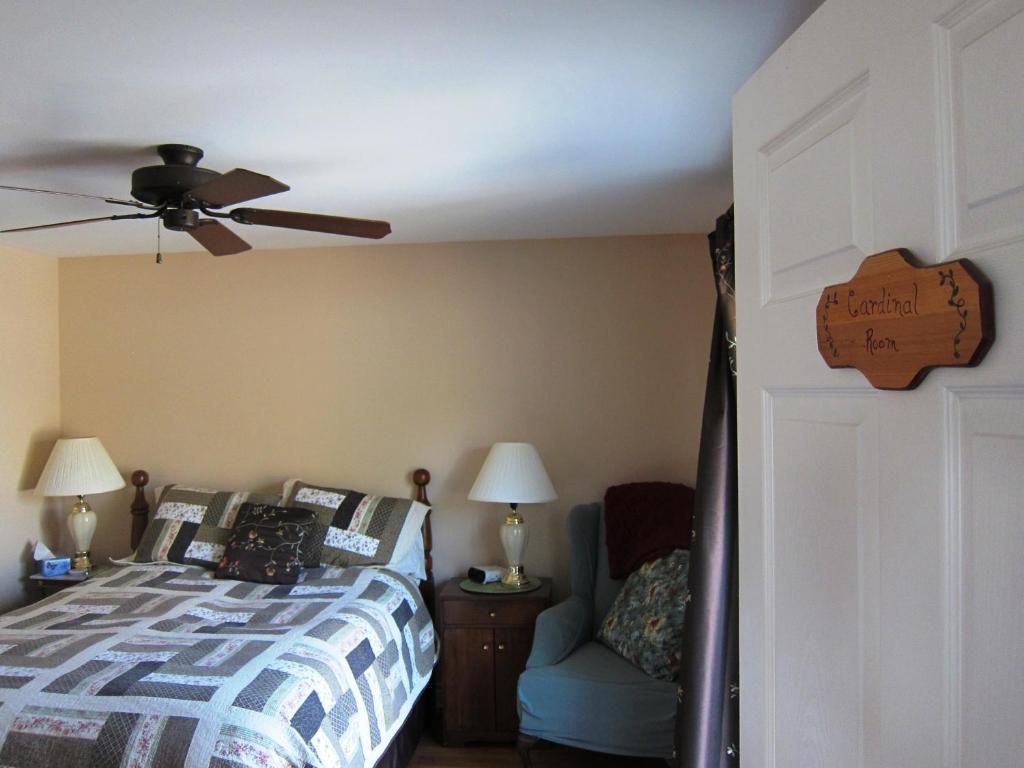 Twin Pines Bed And Breakfast Peterborough Esterno foto