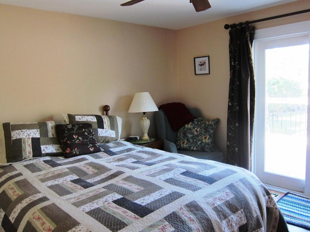 Twin Pines Bed And Breakfast Peterborough Esterno foto